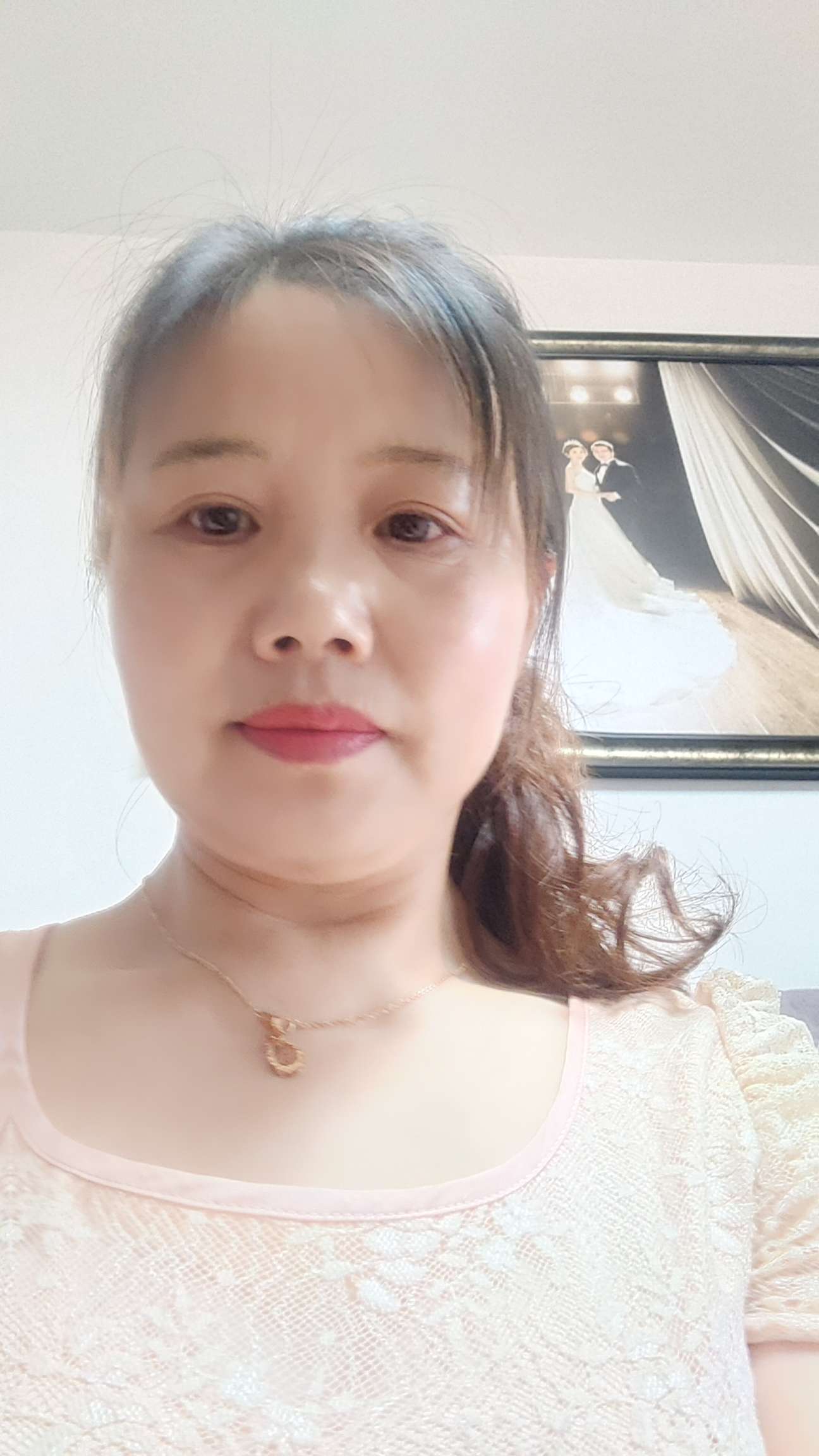 55岁离异女征婚图片