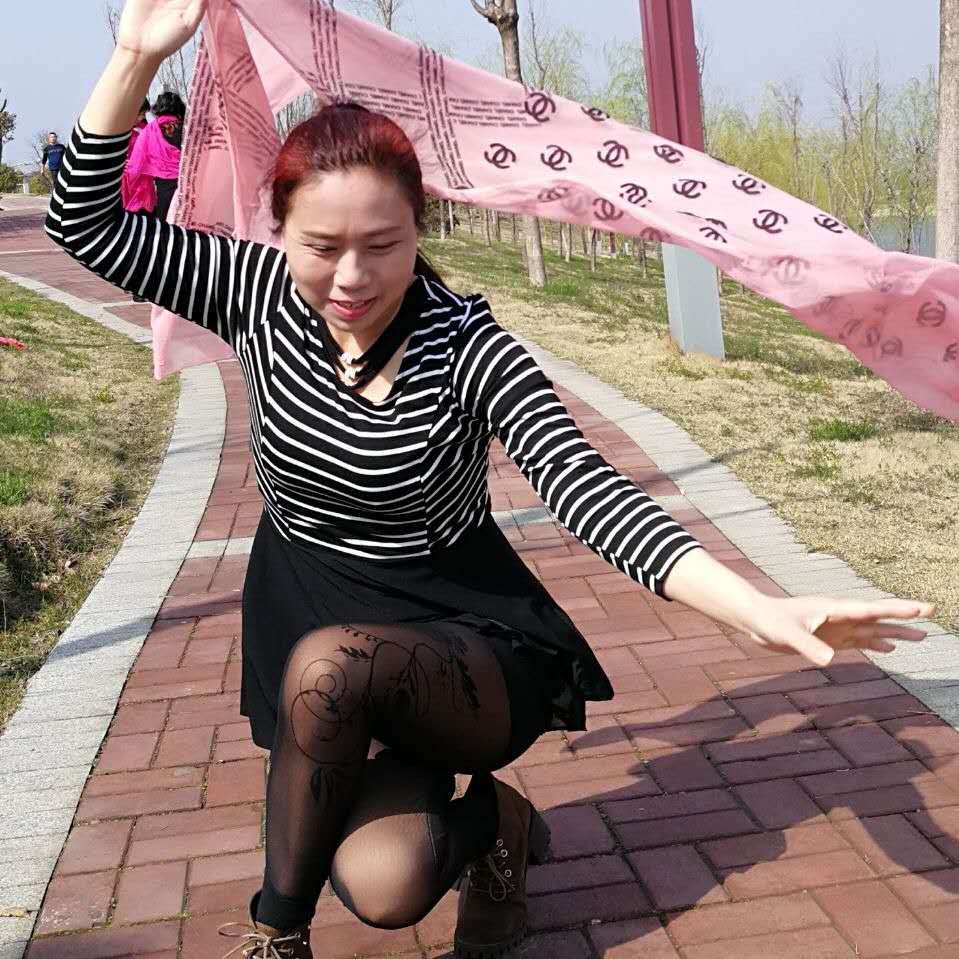 涞源走马驿女人图片