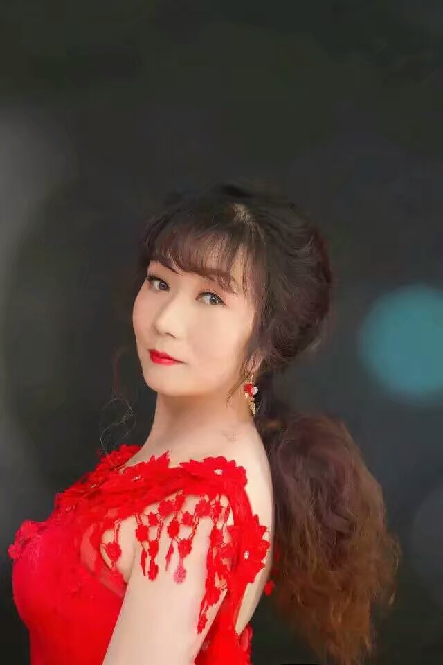 征婚女52岁图片