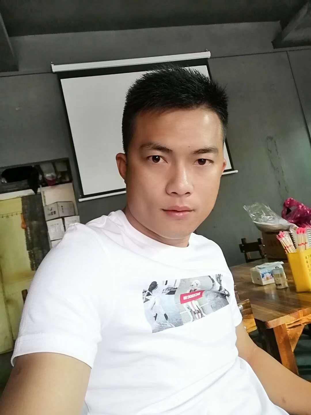 33岁离异男征婚照片(id:3384236)_广东深圳征婚交友_我主良缘网