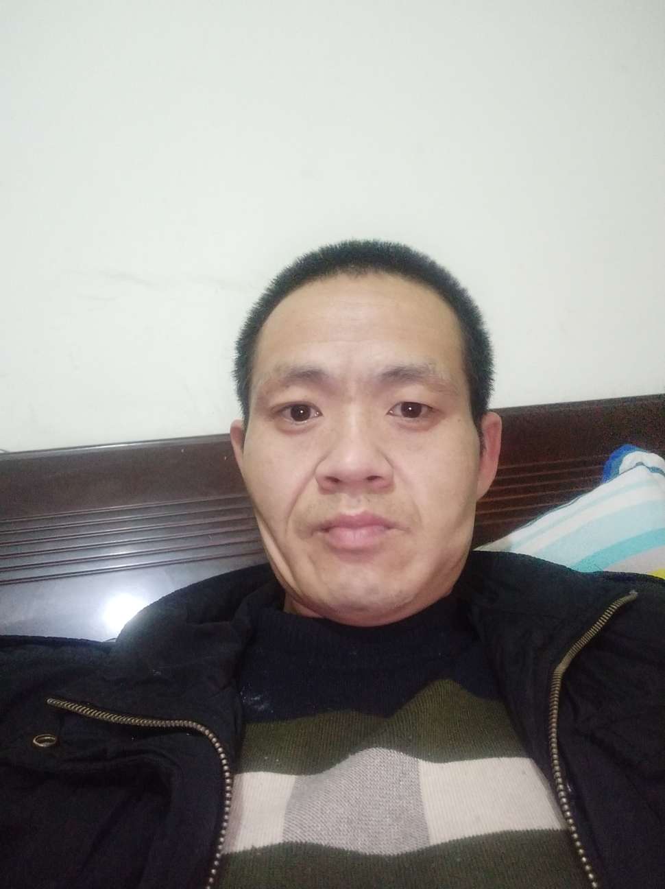 43岁离异男征婚照片(id:967241)_重庆重庆征婚交友_我主良缘网