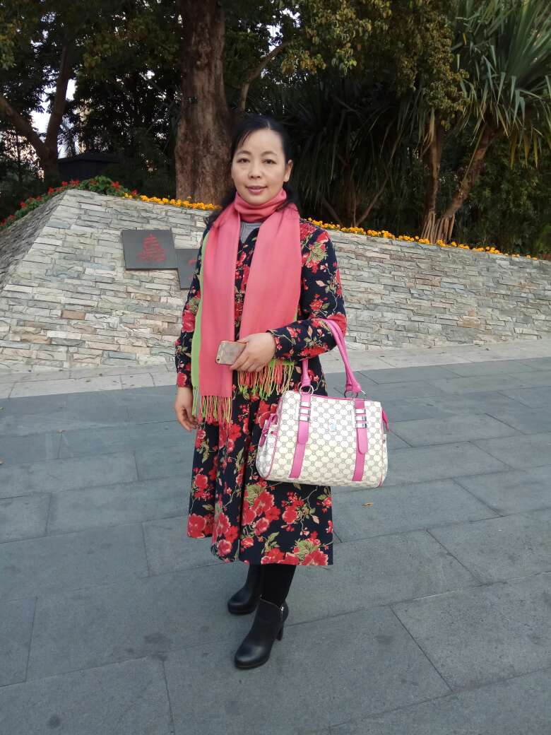 47岁离异女征婚照片(id:2770287)_广东深圳征婚交友_我主良缘网