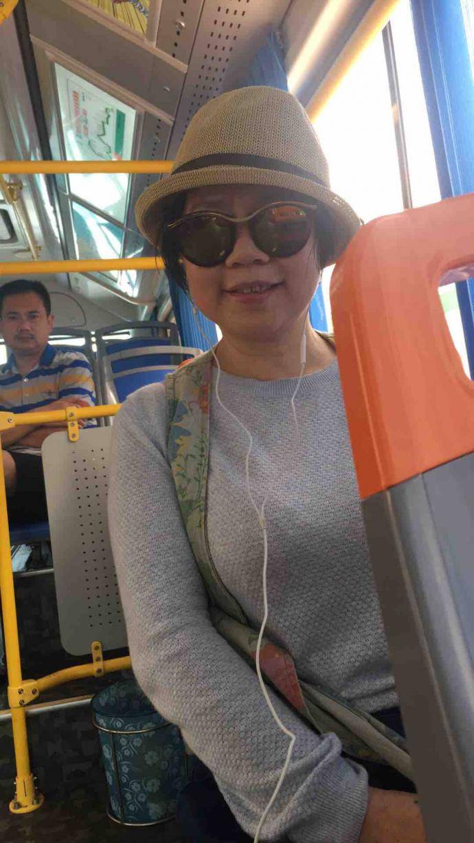 63岁离异女征婚照片(id:392220)_广东深圳征婚交友_我主良缘网