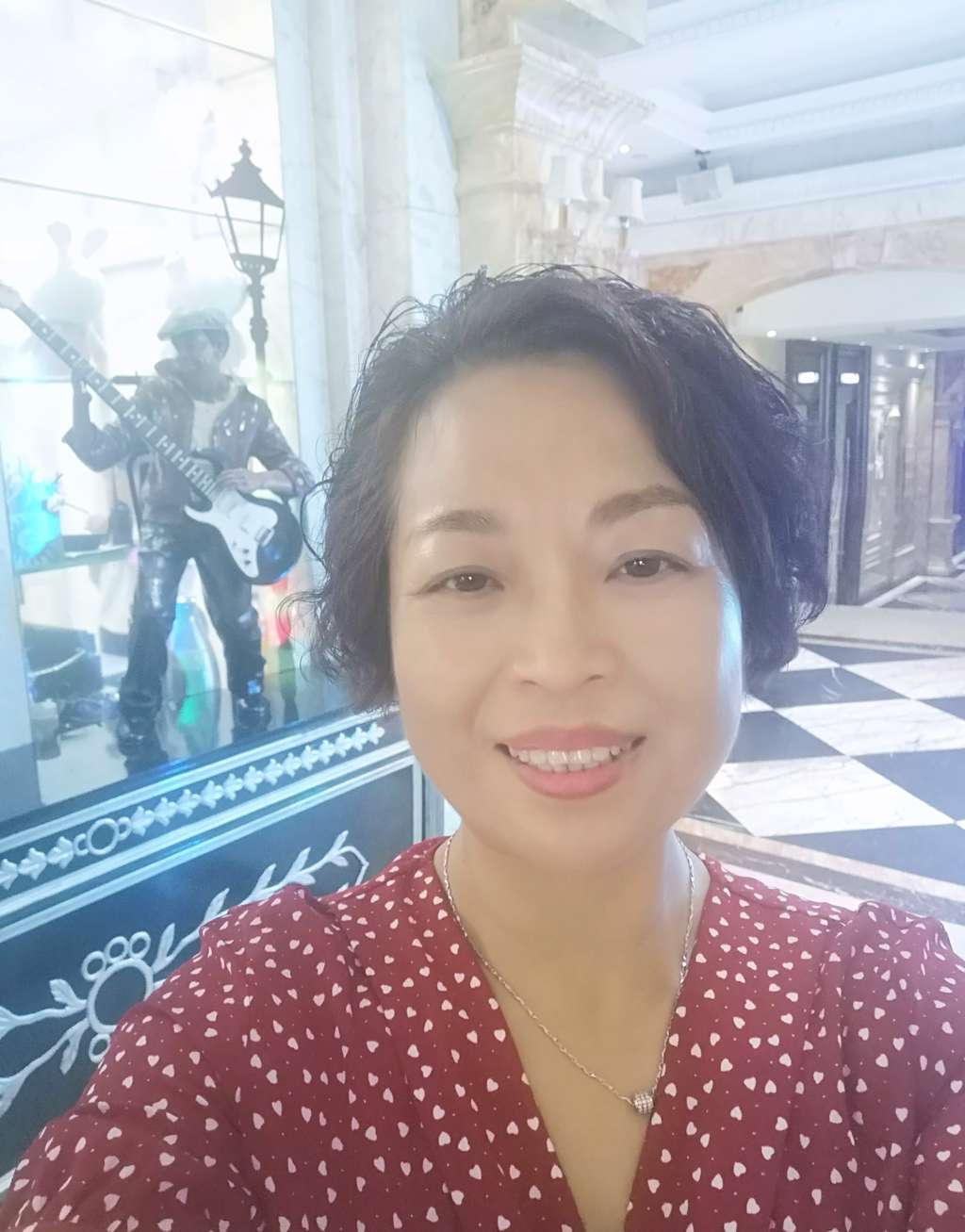 52岁离异女征婚照片(id:3359918)_上海上海征婚交友_我主良缘网