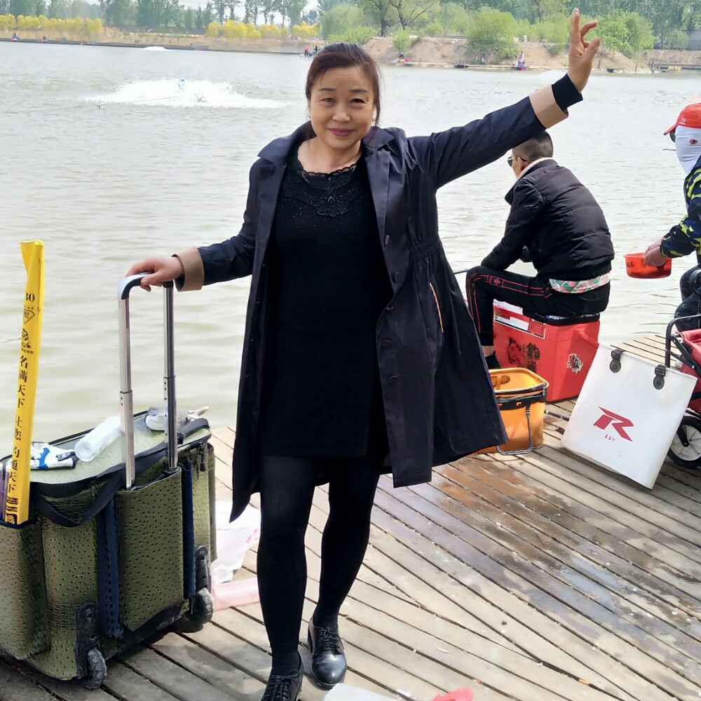 050岁女未婚160cm高中及以下最近一次登录:06-11 17:0470后现居:北京