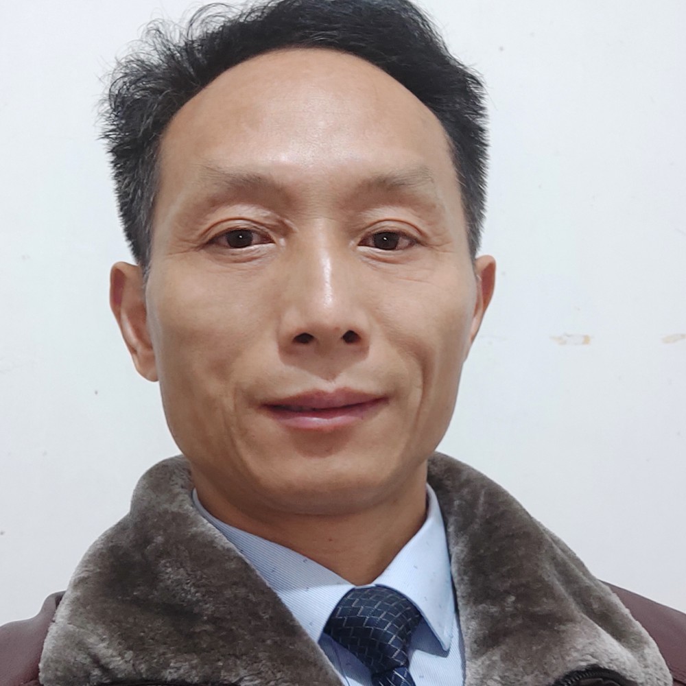 54岁离异男征婚照片(id:1649175)_湖北武汉征婚交友_我主良缘网