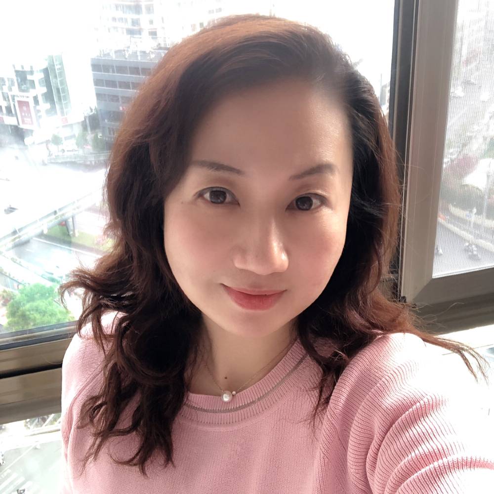 47岁离异女征婚照片