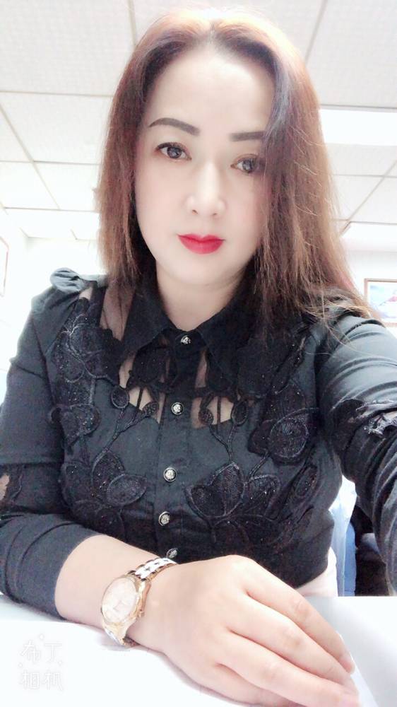 49岁女人征婚图片