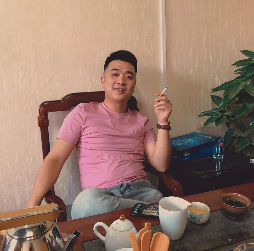 土豪多么曲奇资料照片_四川成都征婚交友_我主良缘